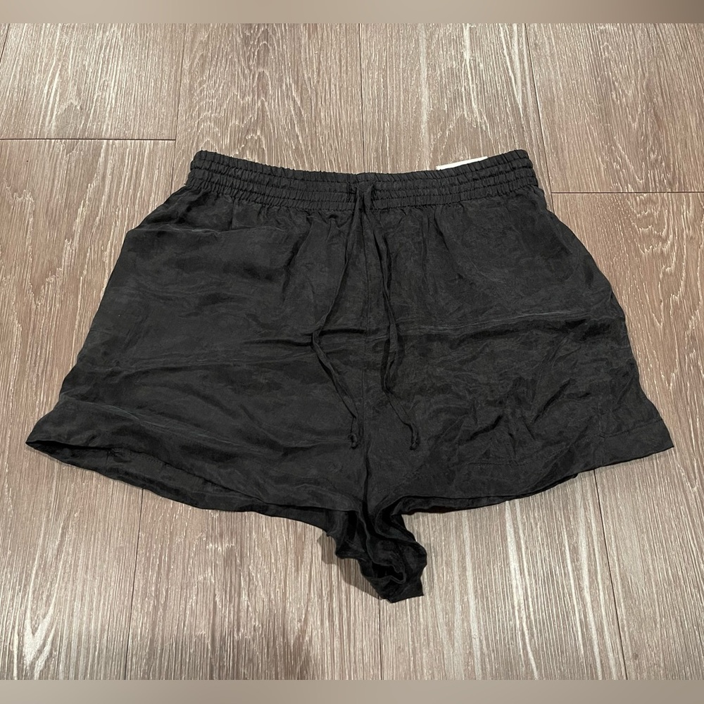 Zara Women's HI-RISE Black Shorts
